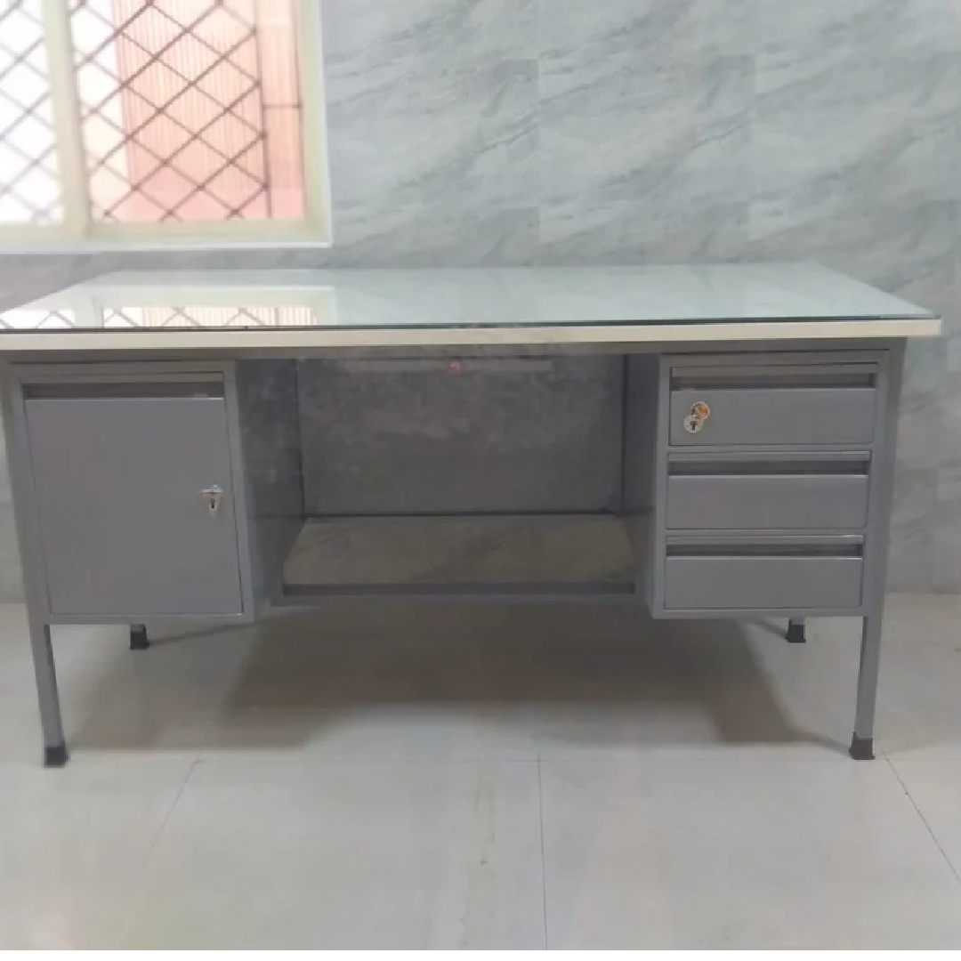 Particle Board Rectangular Office Tables, Without Storage