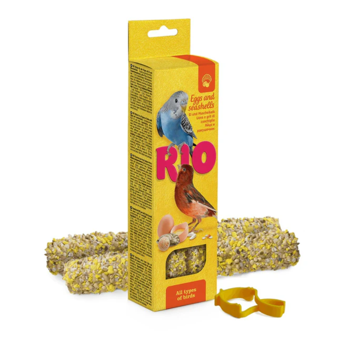 RIO Stick Treats For Parrots With Fruit And Berries