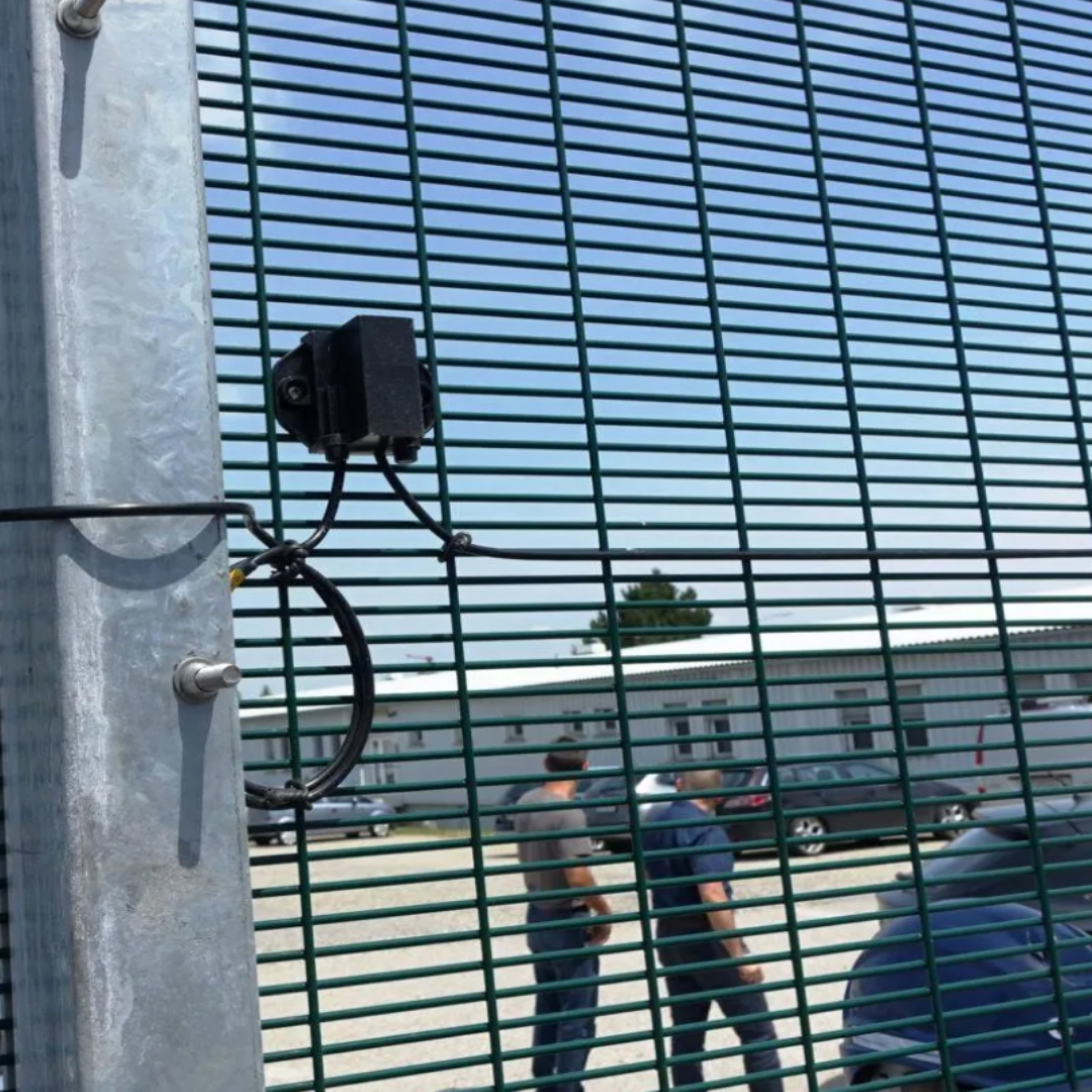 Fence Vibration Sensors For Security Systems