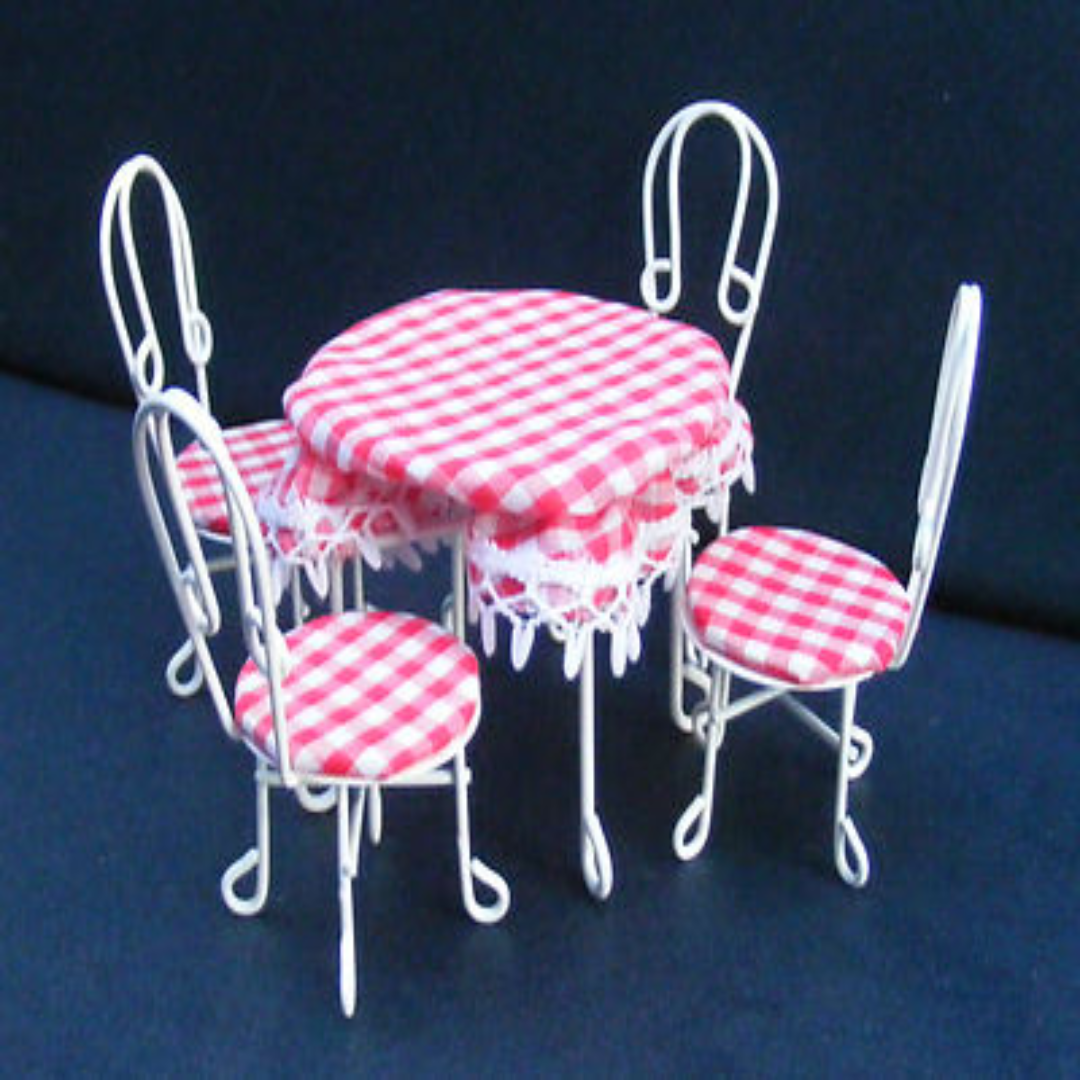 White Wire Table With Table Cloth & Four Chairs DF556