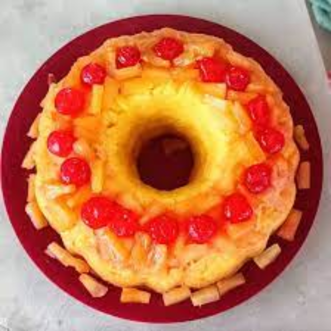Pineapple-Covered Ring Cake For Tropical Indulgence