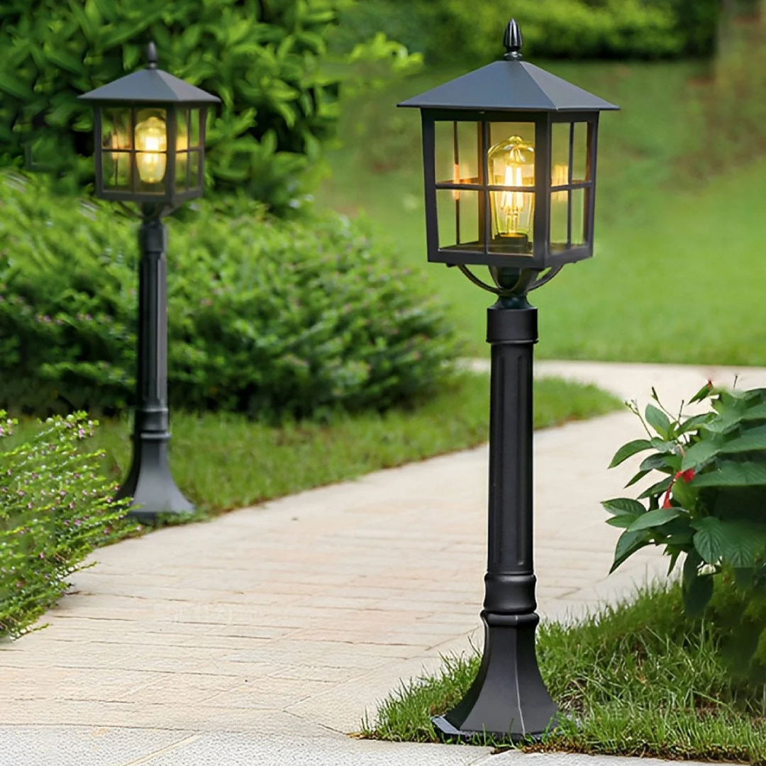 Solar Path Lights Brighten Driveways Efficiently