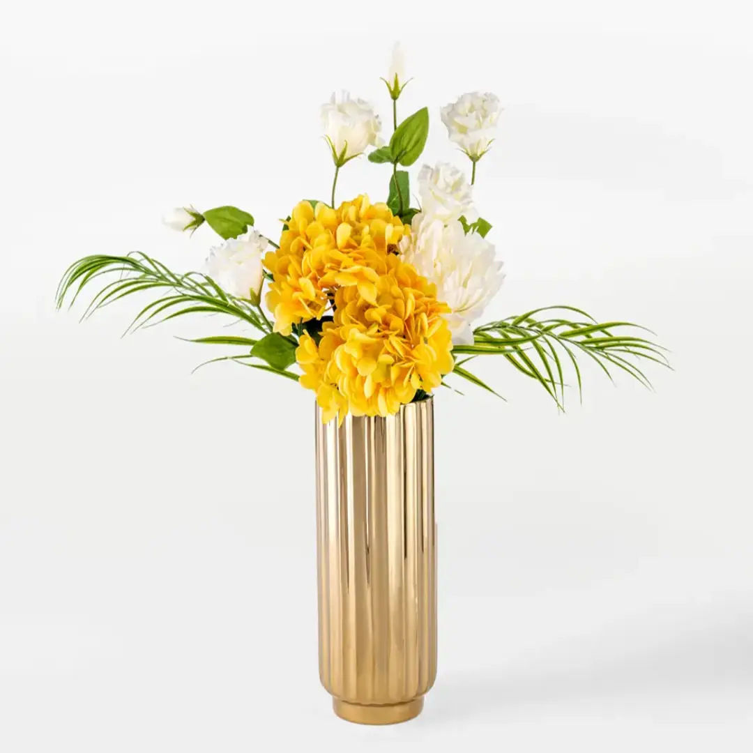 Wholesale Flower Arrangement with Vase Supplier UAE
