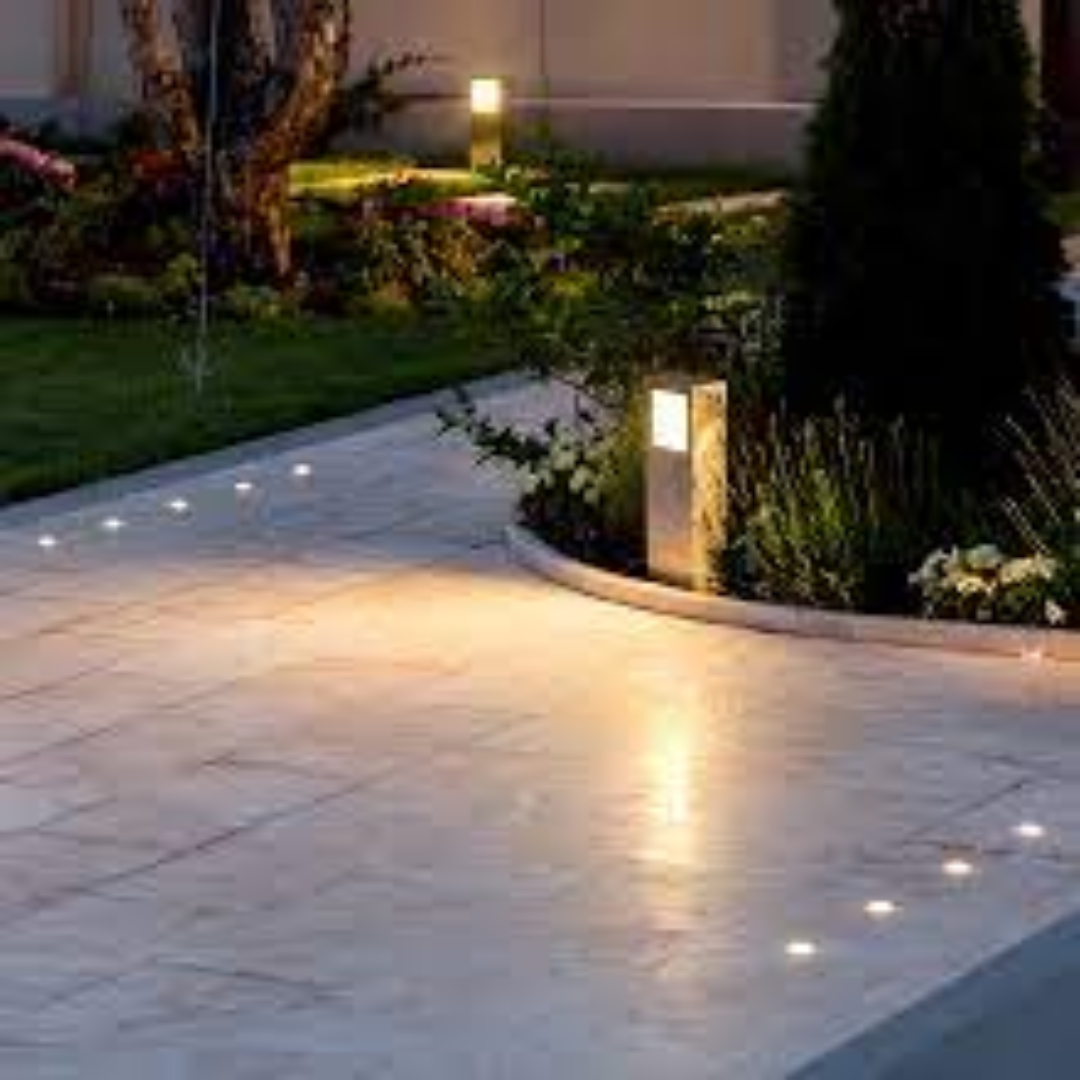 Landscape Lighting for Outdoor Pathway Glow and Ambience