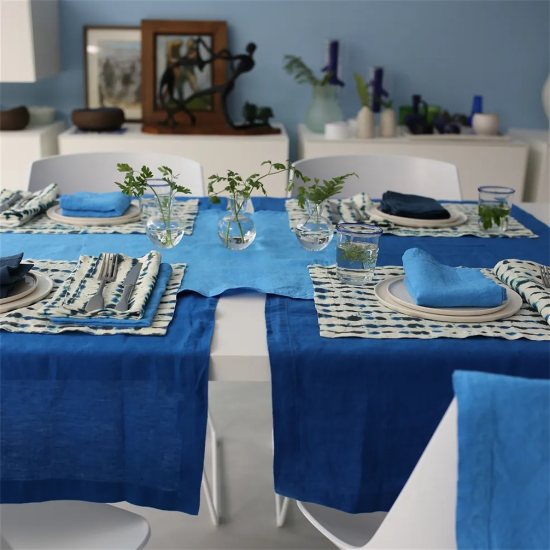 Lario Delft Linen Table Runner – Marks & Spencer UK Wholesaler